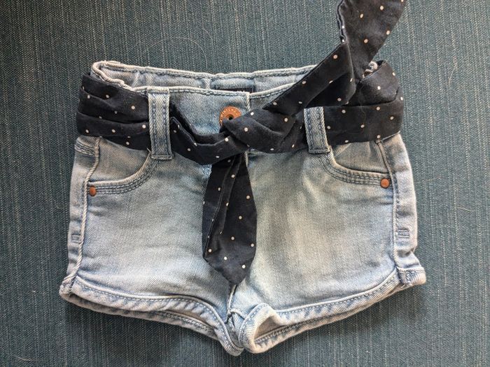 Short 3 mois