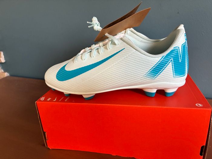Nike vapor 16 club FG/MG, chaussure de foot pointure 38,5 - photo numéro 2