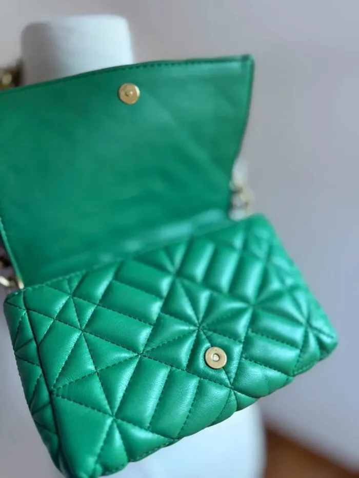 Superbe sac matelassé simili cuir vert Zara état neuf 🌸 - photo numéro 4