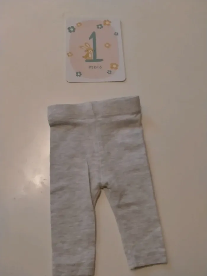 Legging gris bébé Taille 1 mois Kiabi - photo numéro 2