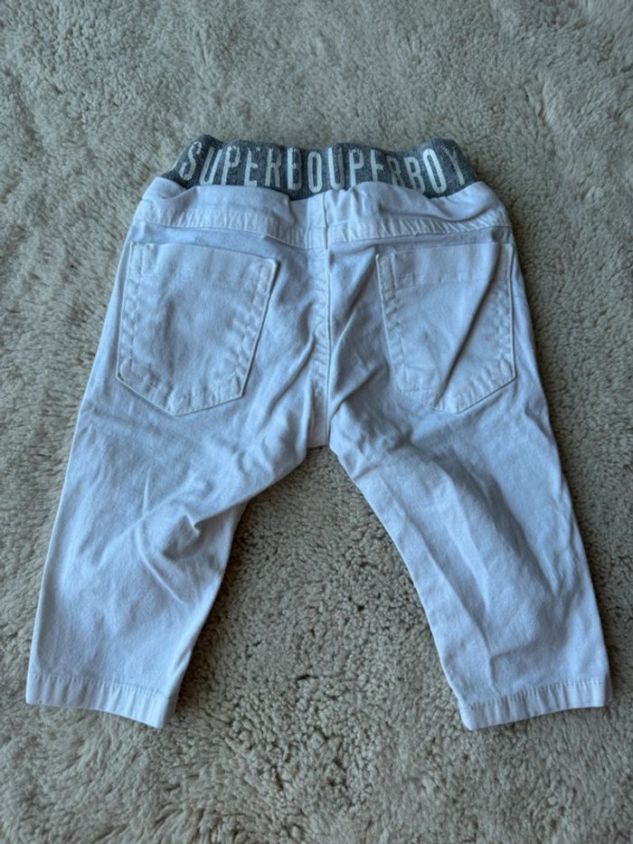 Lot 9 vêtements - 9 mois bébé garçon - pulls- jeans-tee shirts - chemise - très bon état - photo numéro 20