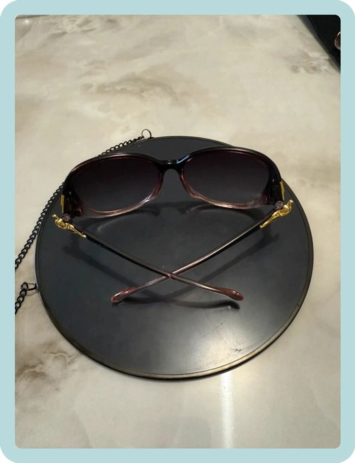 Lunette de soleil rose/violette - photo numéro 4