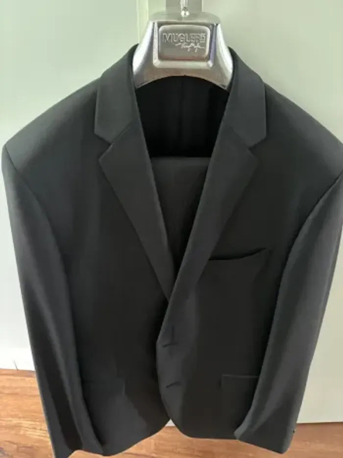 Costume Thierry Mugler veste et pantalon coupe ajustée gris - photo numéro 4