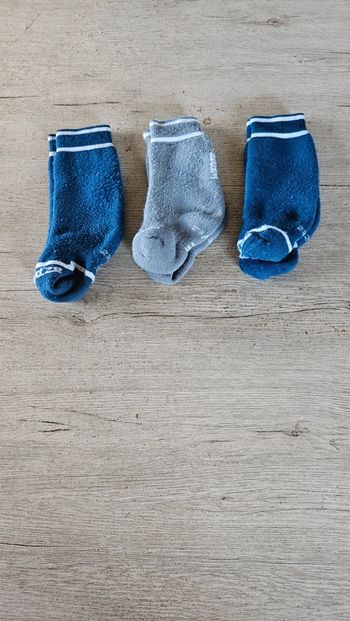 Lot de 3 paires de chaussettes de ski Wed'ze, 2 bleues et 1 grise, pointure 23/26