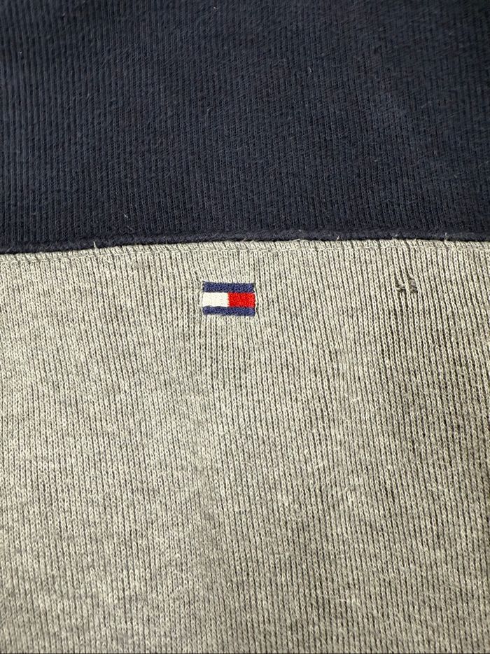 Pull Tommy Hilfiger bleu marine / bande grise – Taille L - photo numéro 4