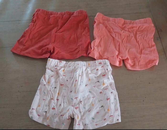 Lot de 7 shorts été fille 3ans en bon état - photo numéro 5