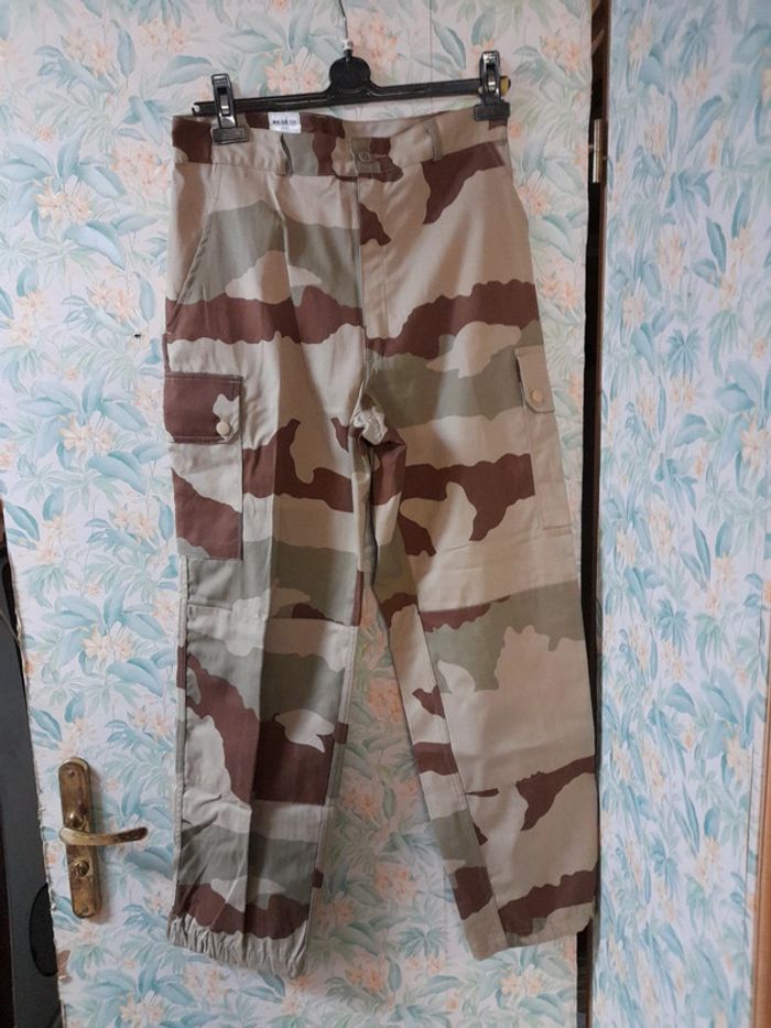 Pantalon camouflé sable