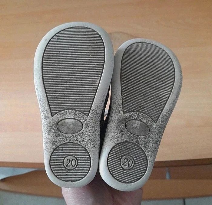 Chaussures de marche Pointure 20 - photo numéro 4