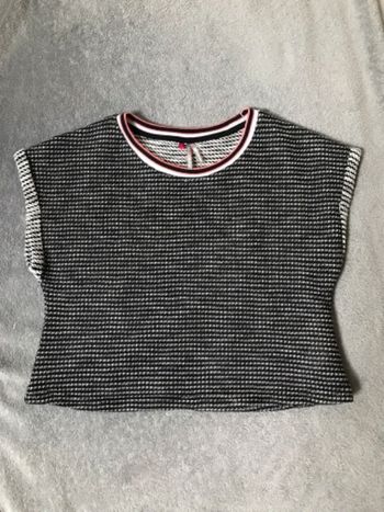 T-shirt court