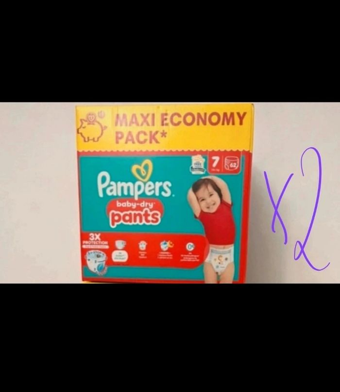 Lot de 2 cartons de couches taille 7 pampers