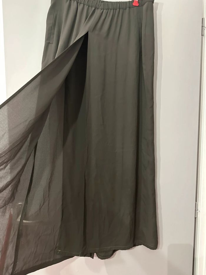Pantalon ouvert devant zara taille M kaki - photo numéro 2
