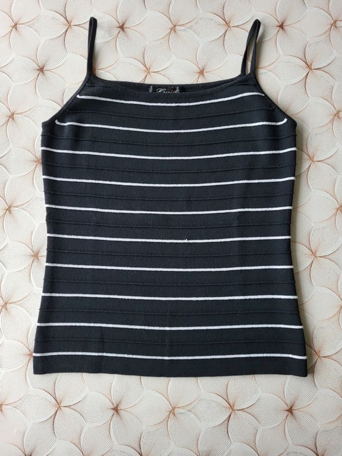 Top/Haut fine bretelle taille L