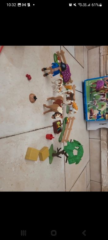 Playmobil country 5227 + roulotte avec legumes