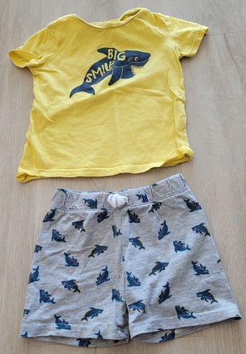 Ensemble t shirt et short 2 ans 