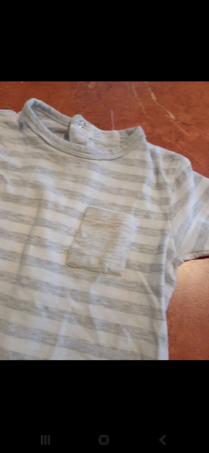 T.shirt garçon taille 24 mois - photo numéro 2