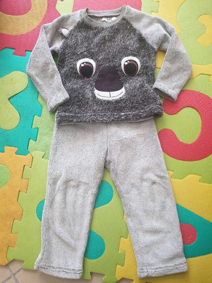 Lot 3 pyjamas et bodies hiver 3 ans 15 pièces - photo numéro 4