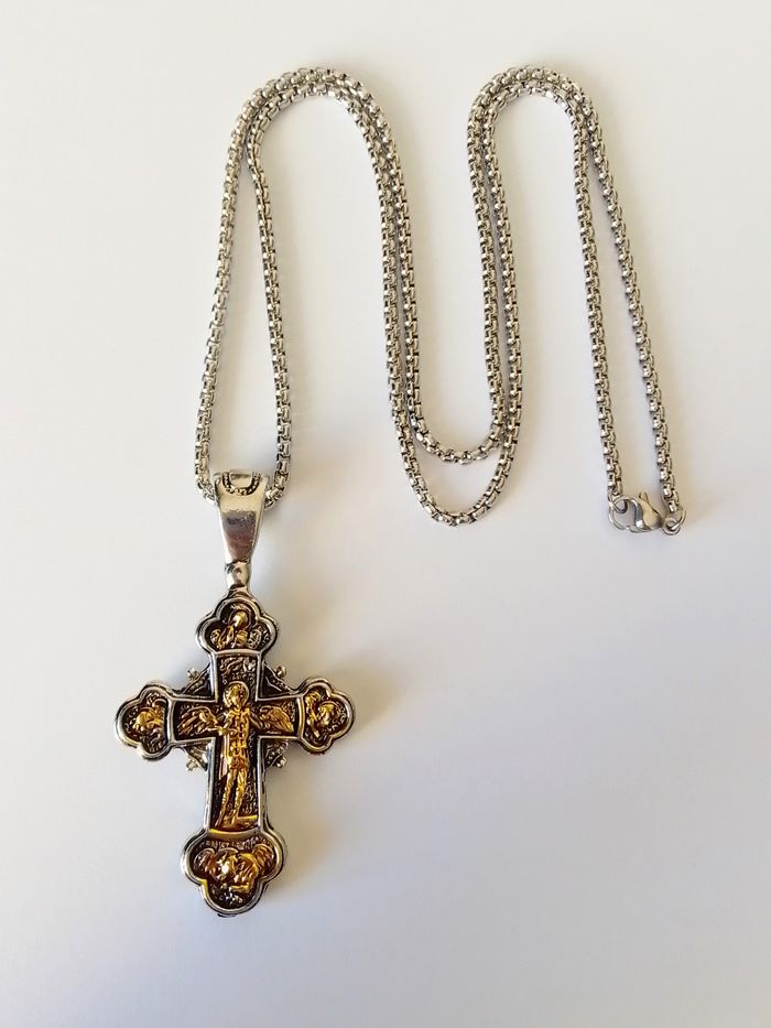 Chaîne + pendentif religieux - photo numéro 2
