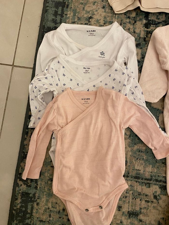 Lot vetements 9 mois (71cm) - photo numéro 2