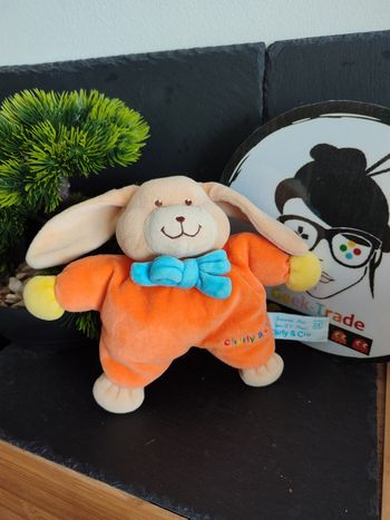 peluche doudou hochet lapin orange bleu noeud marron beige Charly & co Tiamo