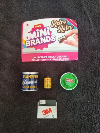 Lot De Quatre Retro Rétro, Mini Brands