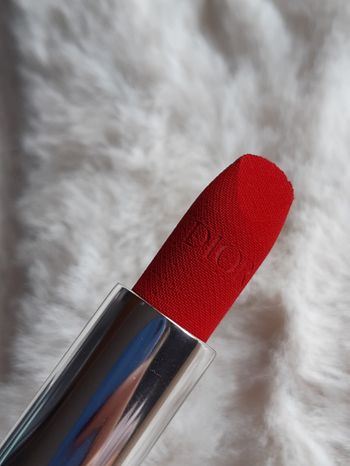Rouge Dior

Rouge à lèvres couleur couture - finis velvet, satin et nouveau veil - soin floral hydratant -