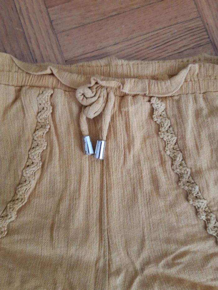 Short léger 9 / 10 ans moutarde primark neuf - photo numéro 3