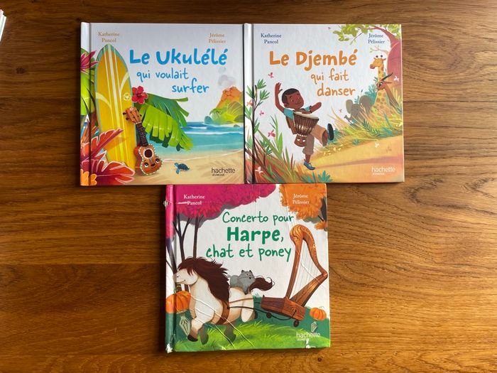 Lot livres McDo instrument de musique