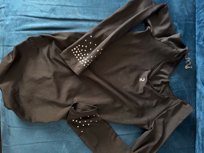 Vêtements gym fille taille 8 ans - photo numéro 3