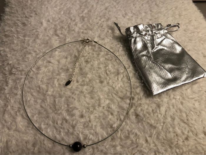 BB-Collier ras de cou argenté/perle noire NEUF - photo numéro 5