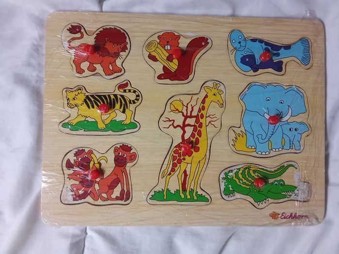 Puzzle en bois animaux 8 pièces, dès 2 ans, jungle, boutons - photo numéro 1