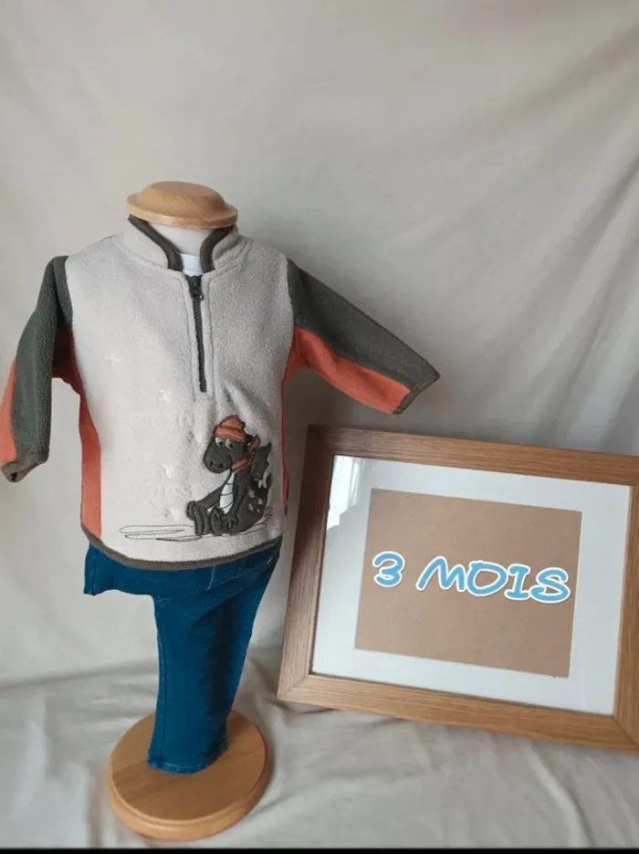 Adorable Polaire Bébé "Petit Dragon Skieur" - Taille 3 Mois