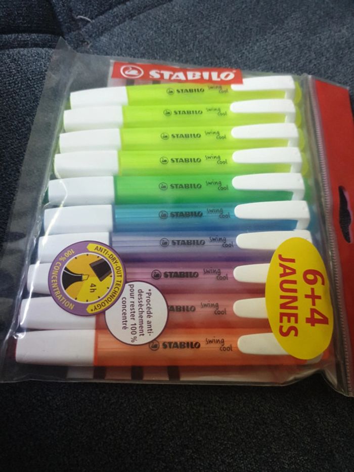Neuf lot de 10 feutres surligneurs marque Stabilo - photo numéro 2