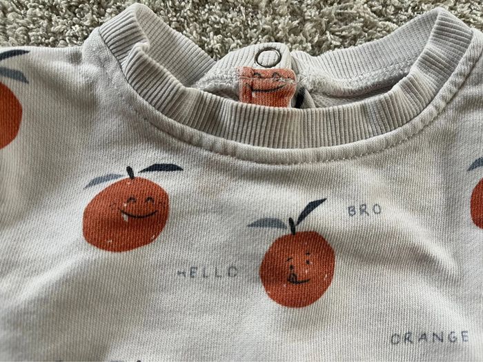 Pull sweat taille 24 mois Kiabi dessin orange - photo numéro 2