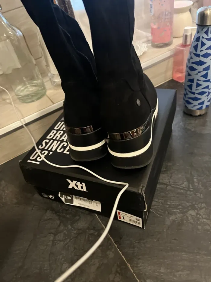 Botte noir en parfait état neuf - photo numéro 2