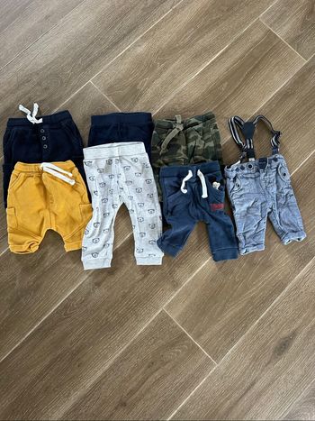 Lot 7 pantalons - taille: 1 mois