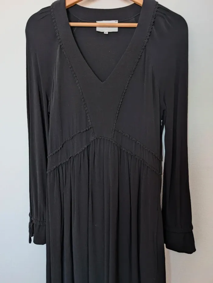 Robe noire - photo numéro 3