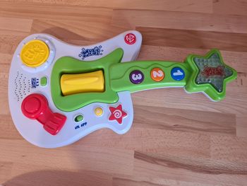 Guitare sonore et lumineuse 1er age