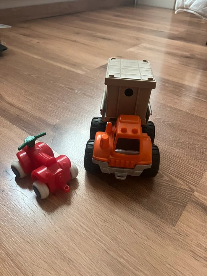 Camion Ecoiffier + voiture