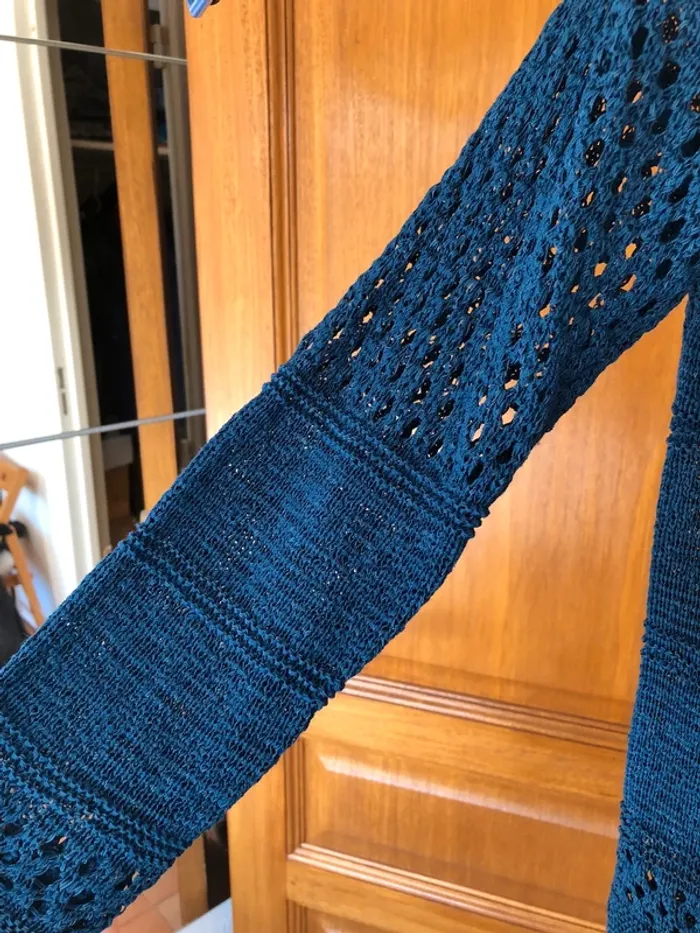 Pull bleu ajouré Miss Captain - photo numéro 3
