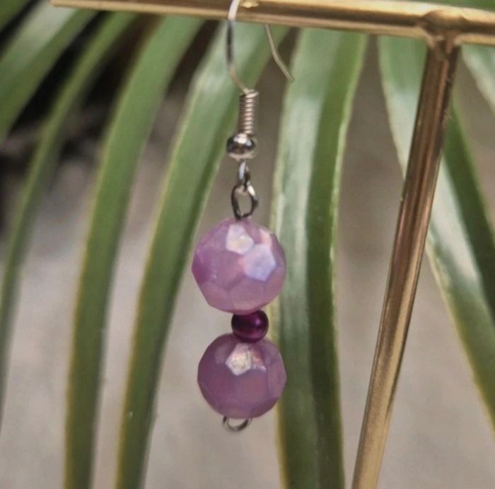 Boucles d’oreilles perles violette 💜✨ #Bijoux #Perles #Violet - photo numéro 2