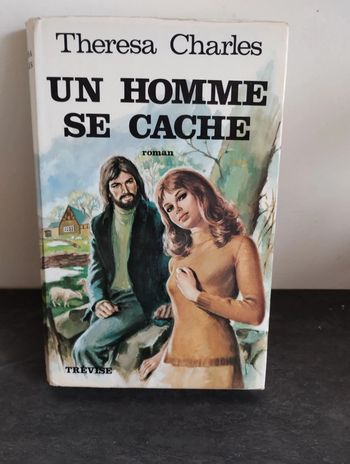 Un homme se cache