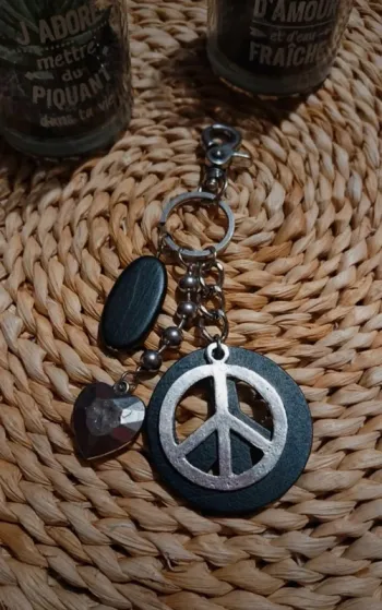Porte clé peace and love