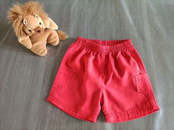 Short bermuda rouge léger 3 mois