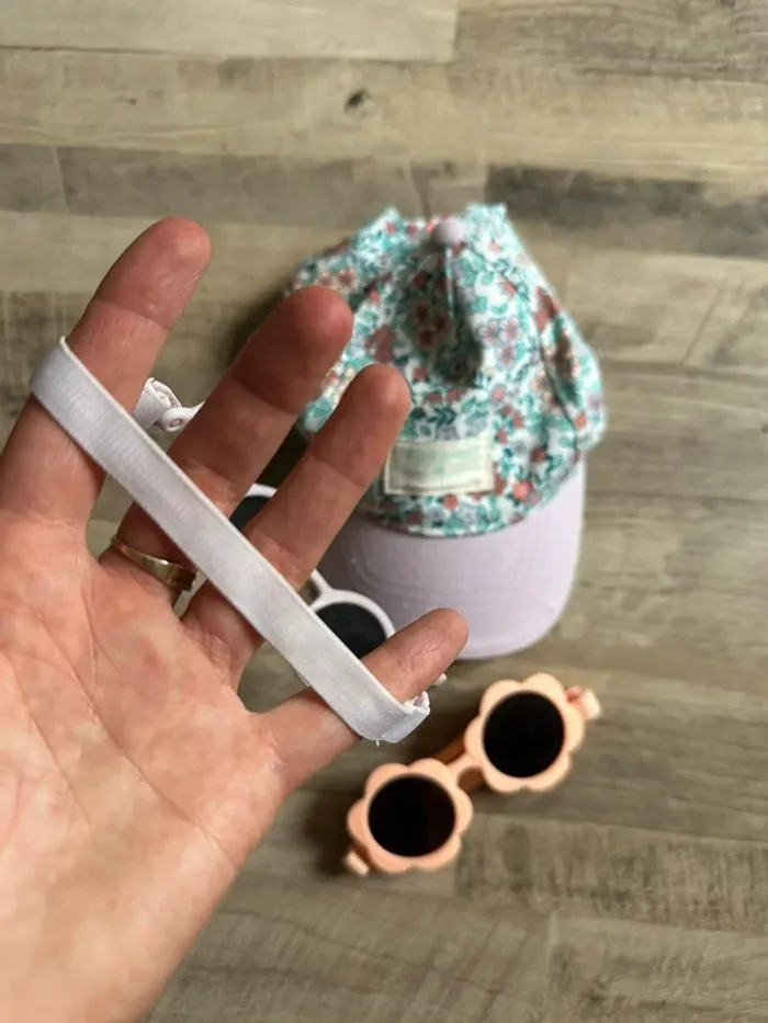 Casquette Fleurie + paire de lunette soleil orchestra - photo numéro 3