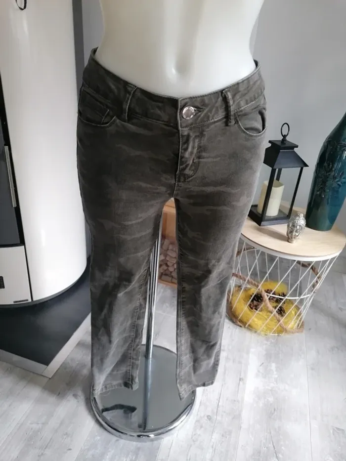 Jean cache cache 38