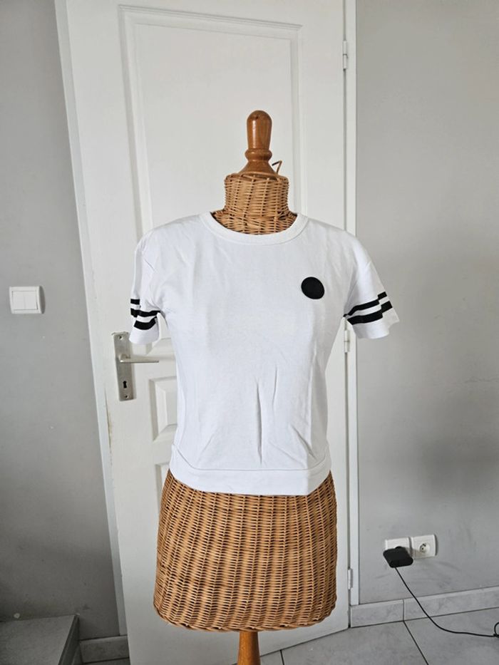 Tshirt mc femme Jennyfer taille XS chelo2