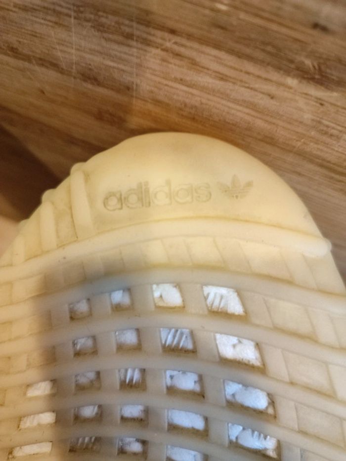 Adidas Yeezy 350 boost ref F36980 - photo numéro 7