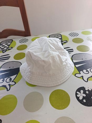 Chapeau bébé fille taille 45 Kiabi