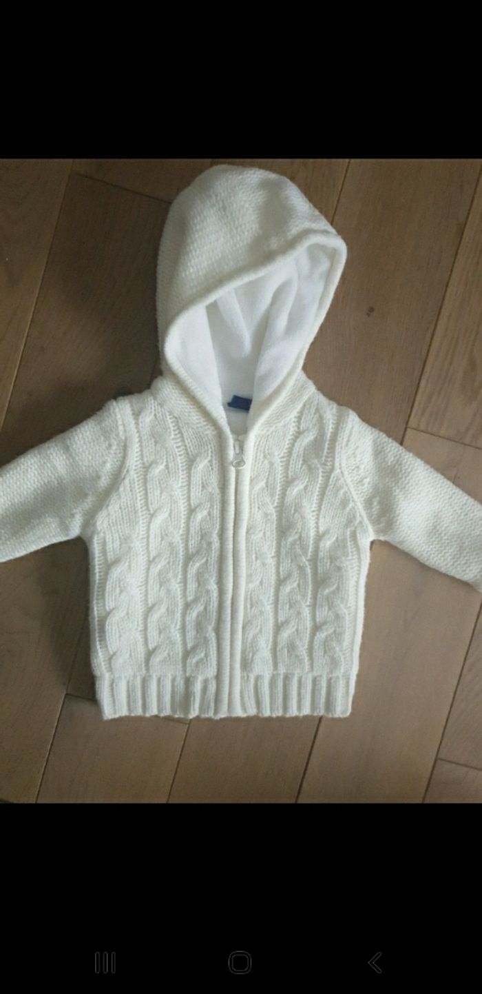 Gilet bien chaud taille 62/68