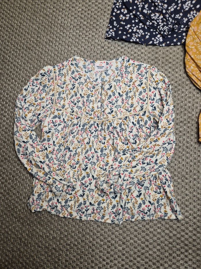 Lot de 3 Blouses à motifs fleurs filles - 8 ans - photo numéro 2